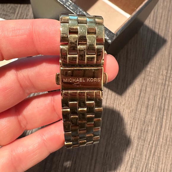 Michael Kors Watch - Picture 3 of 4
